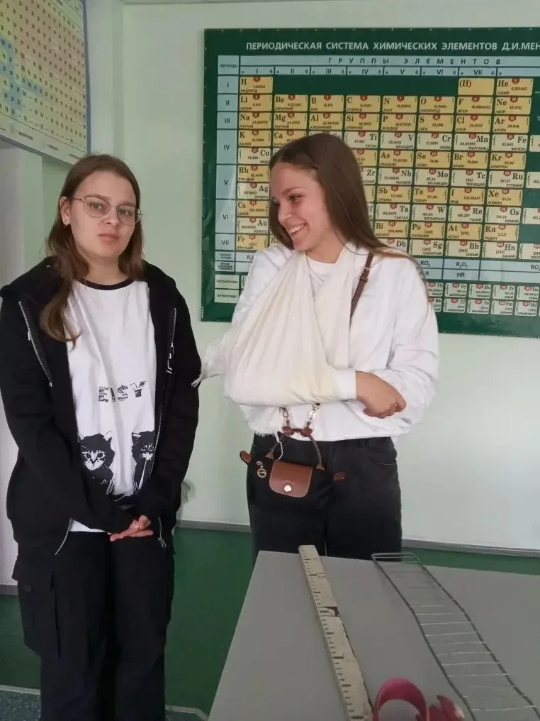 В течение трёх дней ученицы  восьмых классов МАОУ СОШ №1 осваивали навыки оказания первой помощи. 🩹 