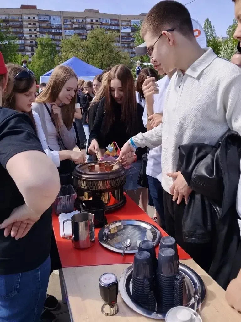 🌟 Профориентационный фестиваль «МАЯК» в Тюмени! 🌟  15 мая на площади 400-летия Тюмени состоялся ежег