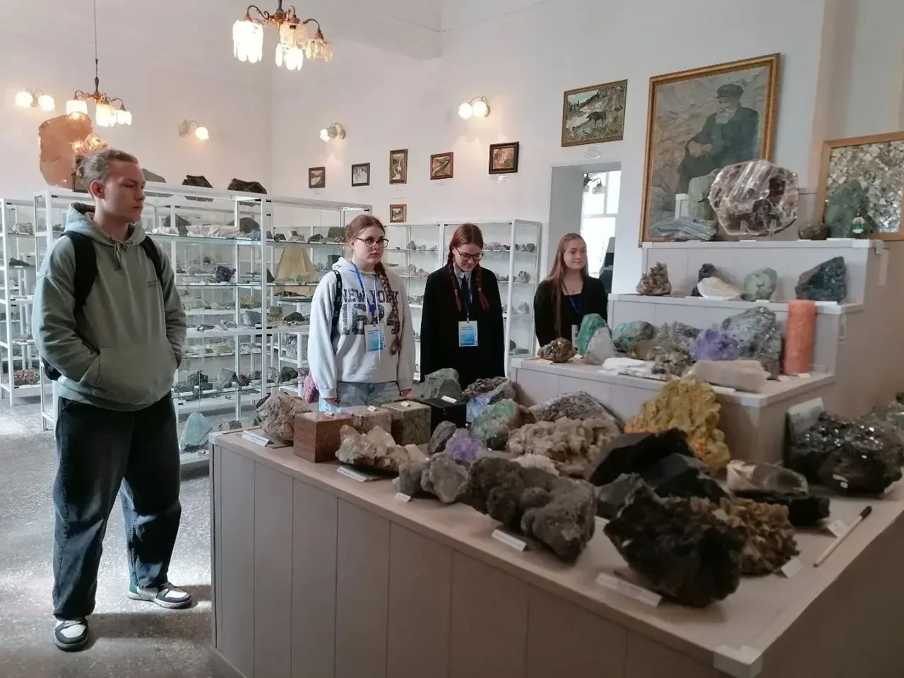 Гимназисты погружаются в геологию в «Сириусе. Кузбасс».  С 13 мая ученики 10Б класса Александра Ш. и