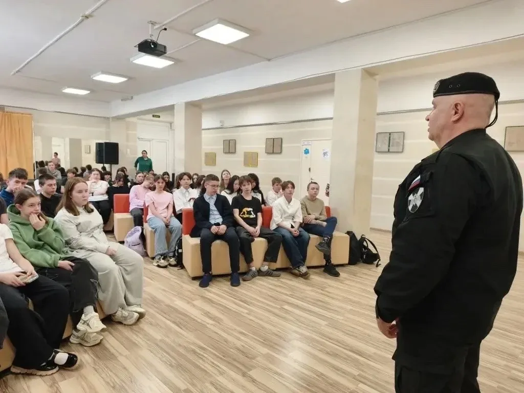 🎗Накануне праздника Великой Победы для обучающихся 7-8-х классов состоялась классная встреча с Матве
