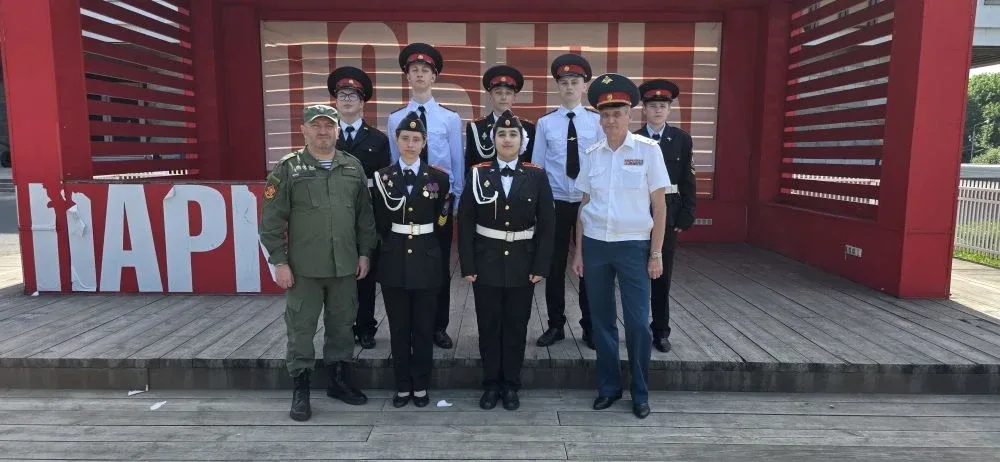 🇷🇺 «Не прервётся связь поколений!»: кадеты школы — на Параде на Поклонной горе  На Поклонной горе пр