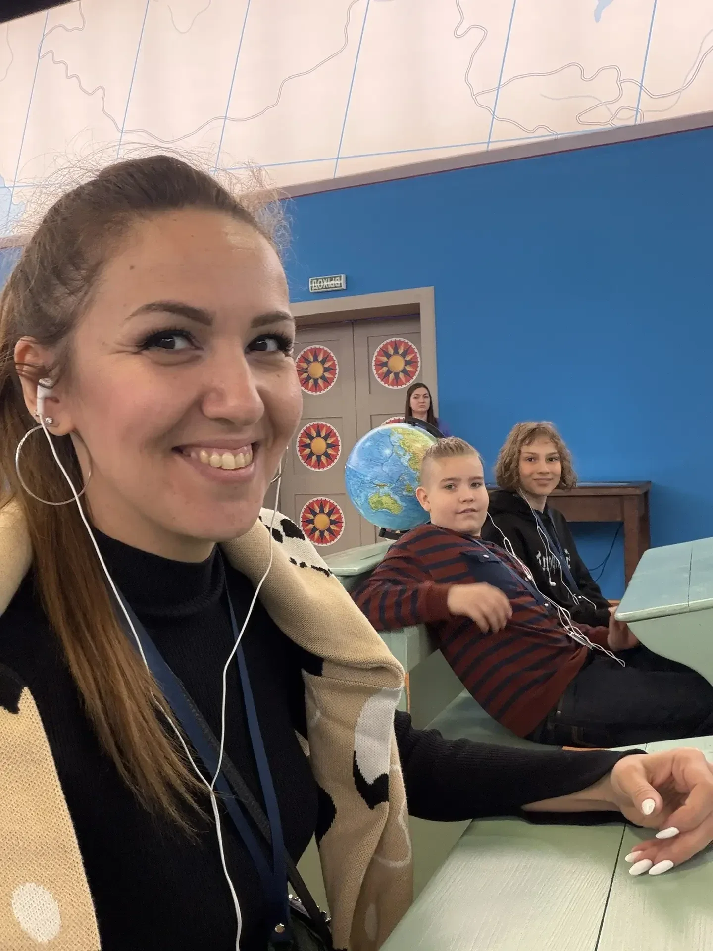 🗺️ Уроки географии в Национальном центре «Россия»: от глобуса до цифровых карт  🌍 В апреле Националь