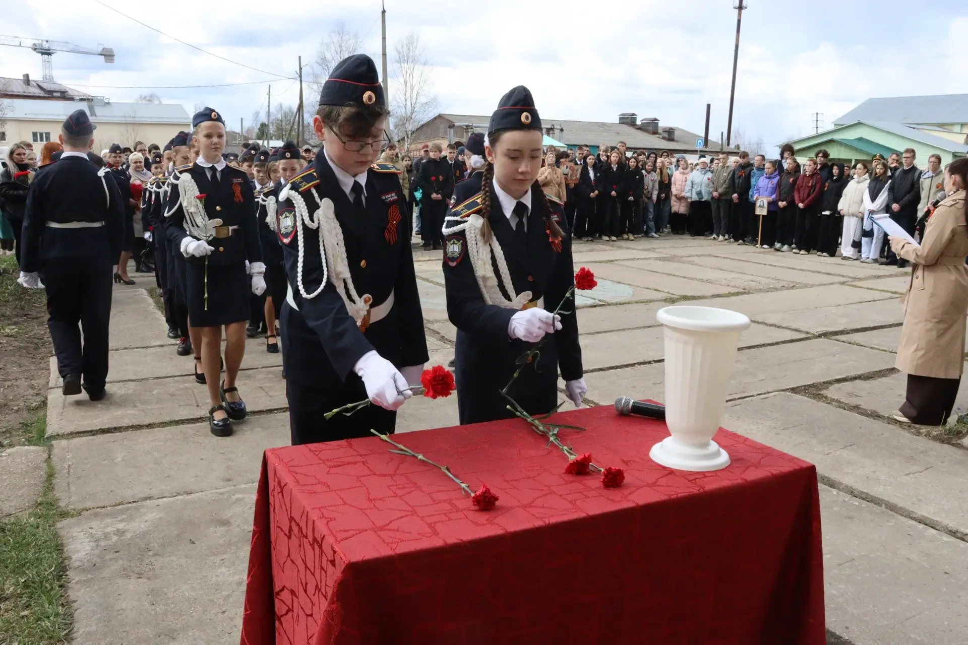 Память о герое живет в сердцах: Усть-Кулом увековечил подвиг Дмитрия Владимировича Изъюрова Сегодня 