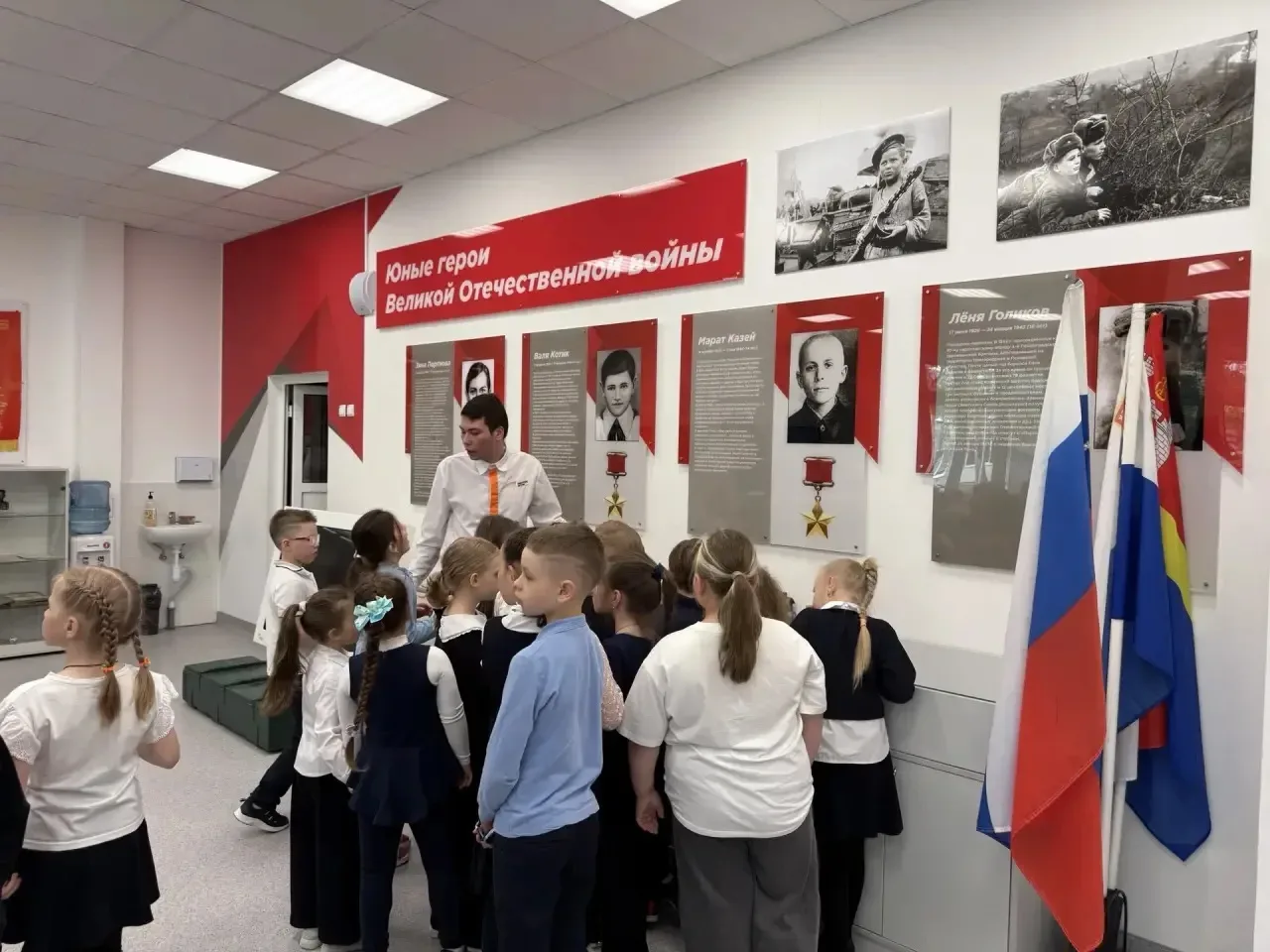 Удивительное музейное путешествие 🧳   В преддверии Международного дня музеев ученики 1-х классов отп