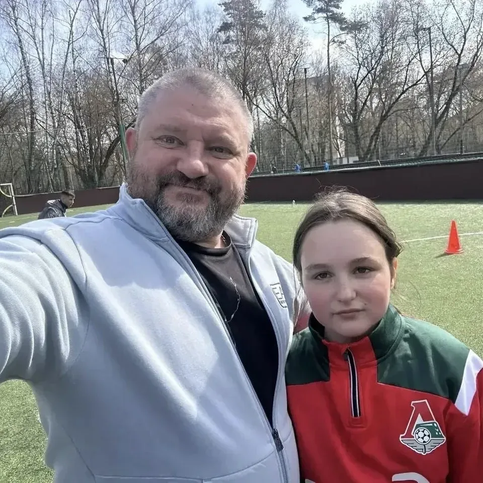 ⚽️ Все начинается с ФК «ПАС»!   Детский сад, школа – и первые шаги в футболе вместе с опытным тренер