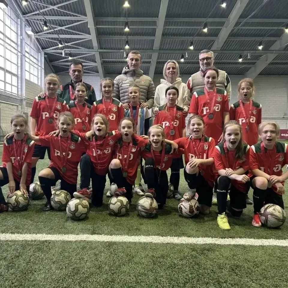 ⚽️ Все начинается с ФК «ПАС»!   Детский сад, школа – и первые шаги в футболе вместе с опытным тренер