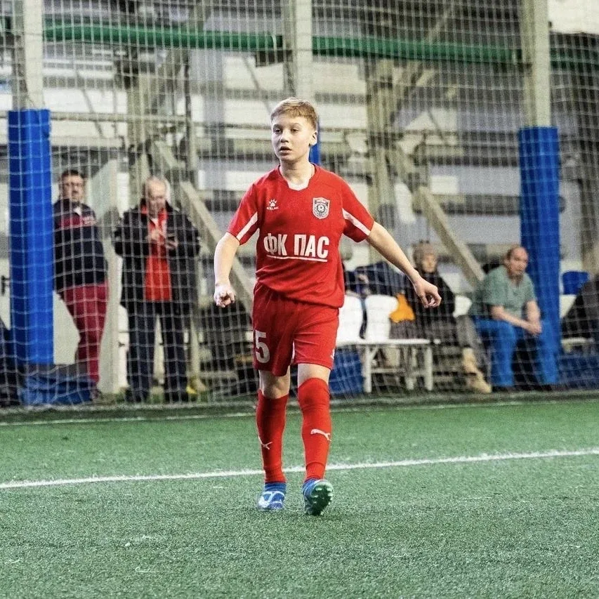 ⚽️ Все начинается с ФК «ПАС»!   Детский сад, школа – и первые шаги в футболе вместе с опытным тренер