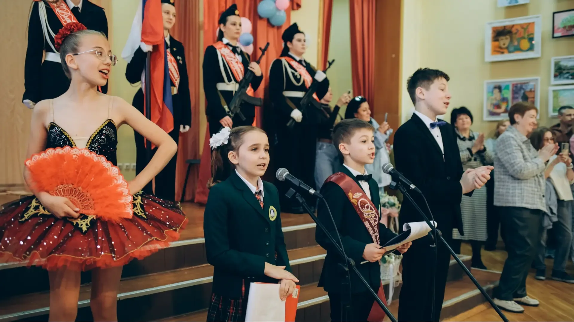 #НачальнаяШкола | Первый школьный выпускной 🎓  Во 2 корпусе нашей школы прошёл тёплый и радостный вы