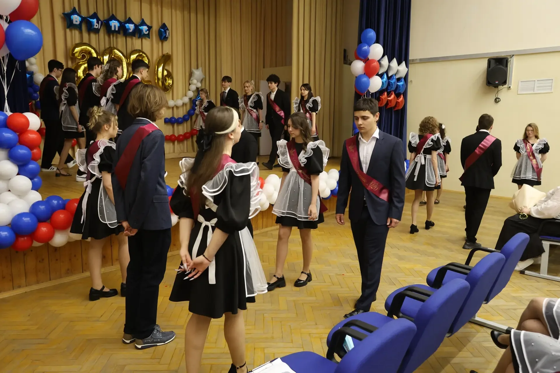 #ПоследнийЗвонок2026 | В добрый путь, выпускники! 🎓  На прошлой неделе в 10 корпусе нашей школы прош