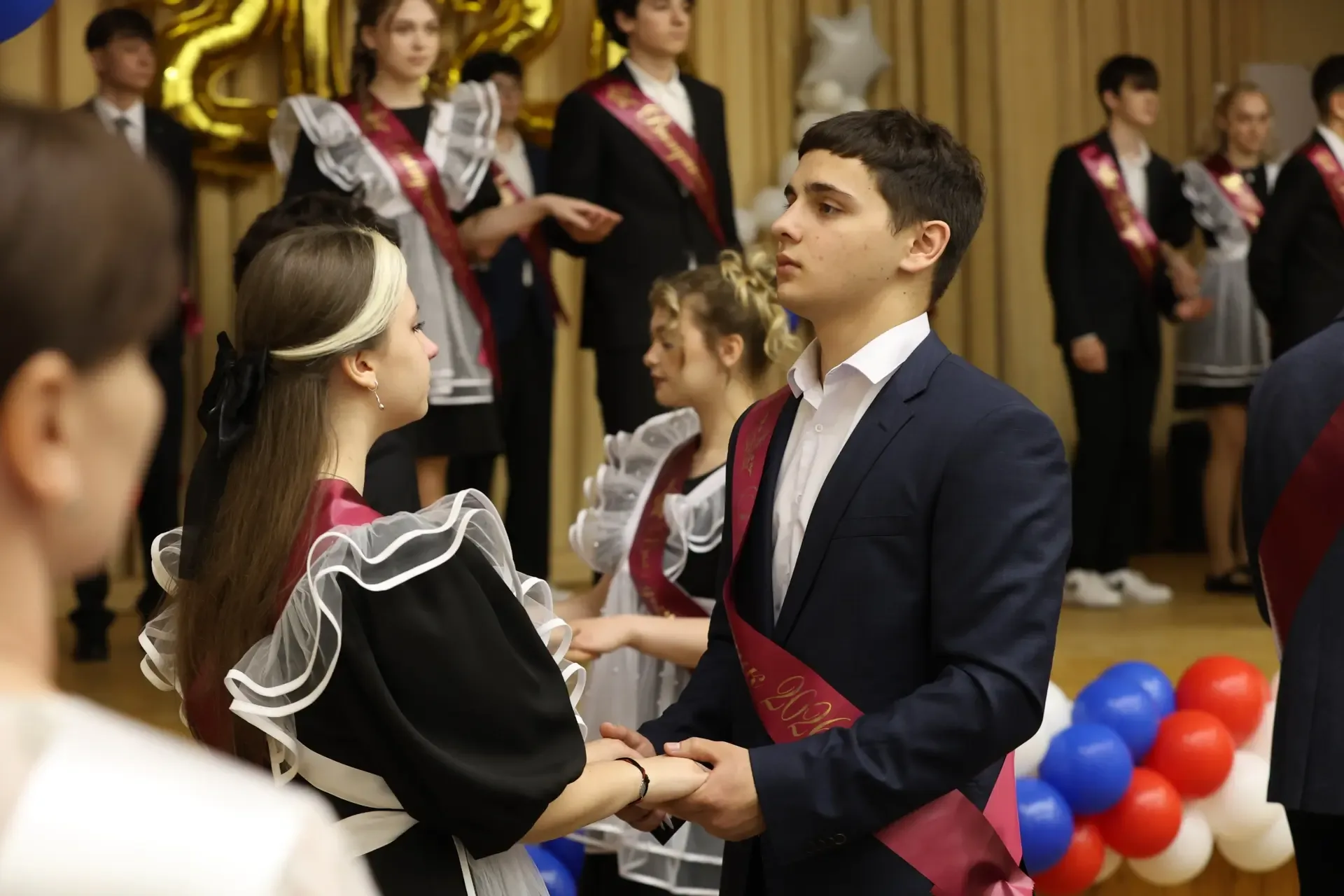#ПоследнийЗвонок2026 | В добрый путь, выпускники! 🎓  На прошлой неделе в 10 корпусе нашей школы прош