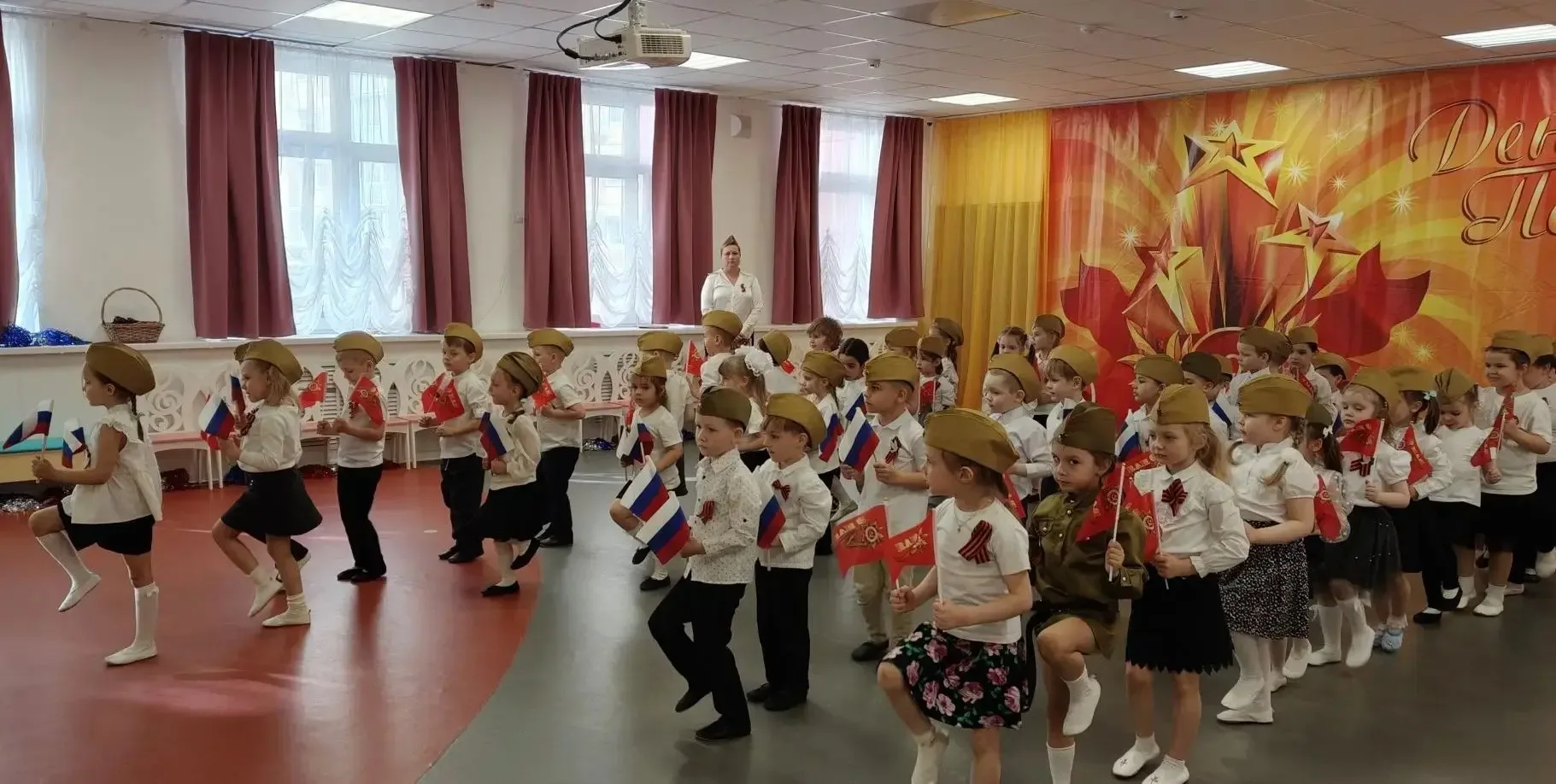 🇷🇺Парад Победы шагает по #ДО_УМКА   В дошкольном отделении «Умка» прошел яркий праздник, посвященный