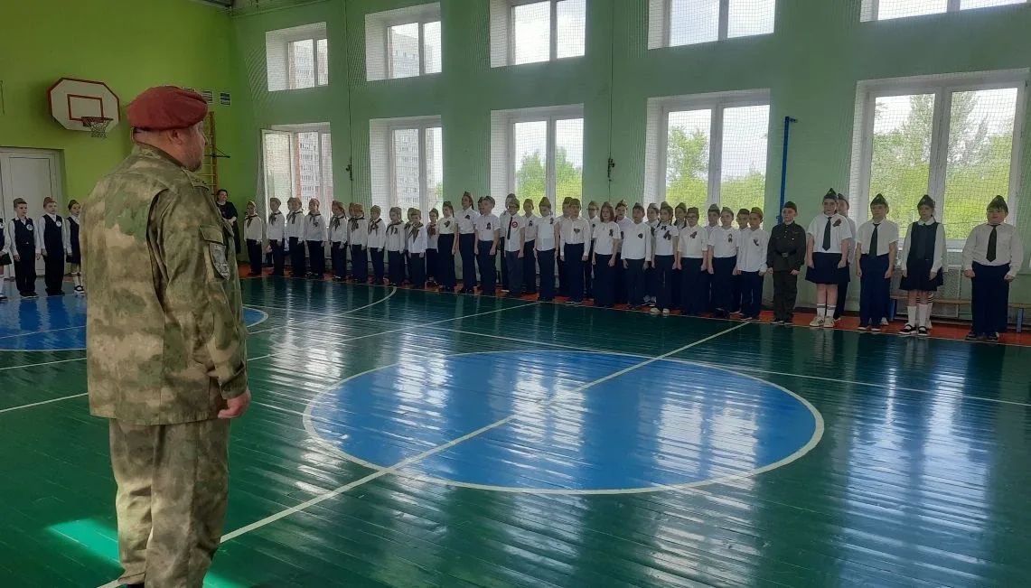 🇷🇺Смотр строя и песни в начальной школе #Акимовка  🎖15 мая в 1 корпусе Образовательного центра  №2 п