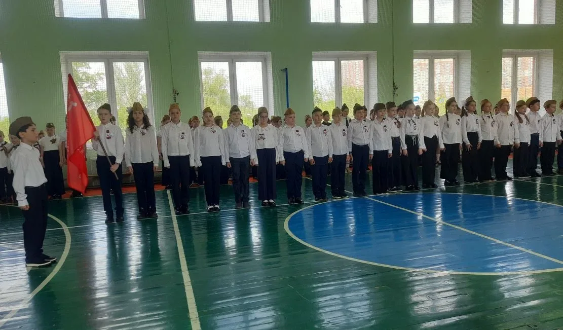 🇷🇺Смотр строя и песни в начальной школе #Акимовка  🎖15 мая в 1 корпусе Образовательного центра  №2 п
