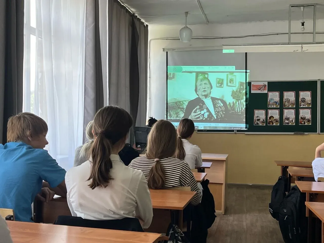 мобусош3имюагагарина | Песни о войне ко дню Победы  •4 апреля прошел еженедельный классный час «Разг