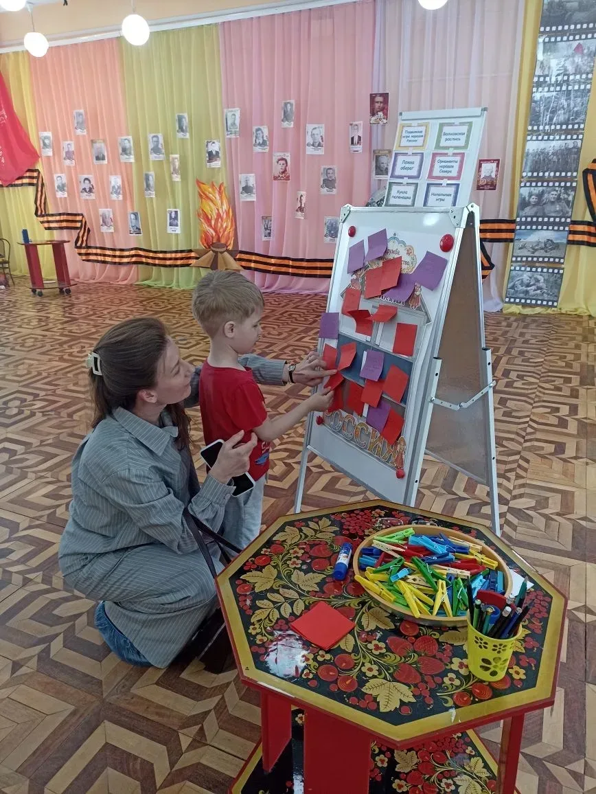 В Центре развития ребенка – детском саду №4 "Буратино" прошел замечательный клубный час "Калейдоскоп