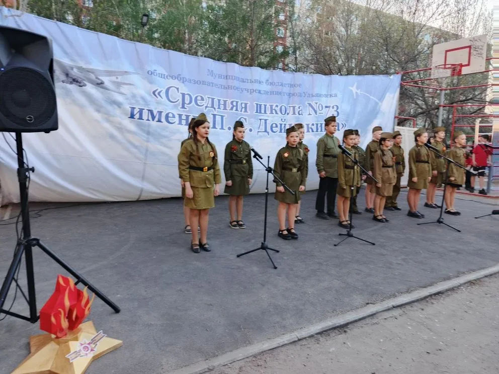 Концерт, посвященный Дню Победы в этом году собрал еще больше народа, чем в прошлом! Наши юные артис