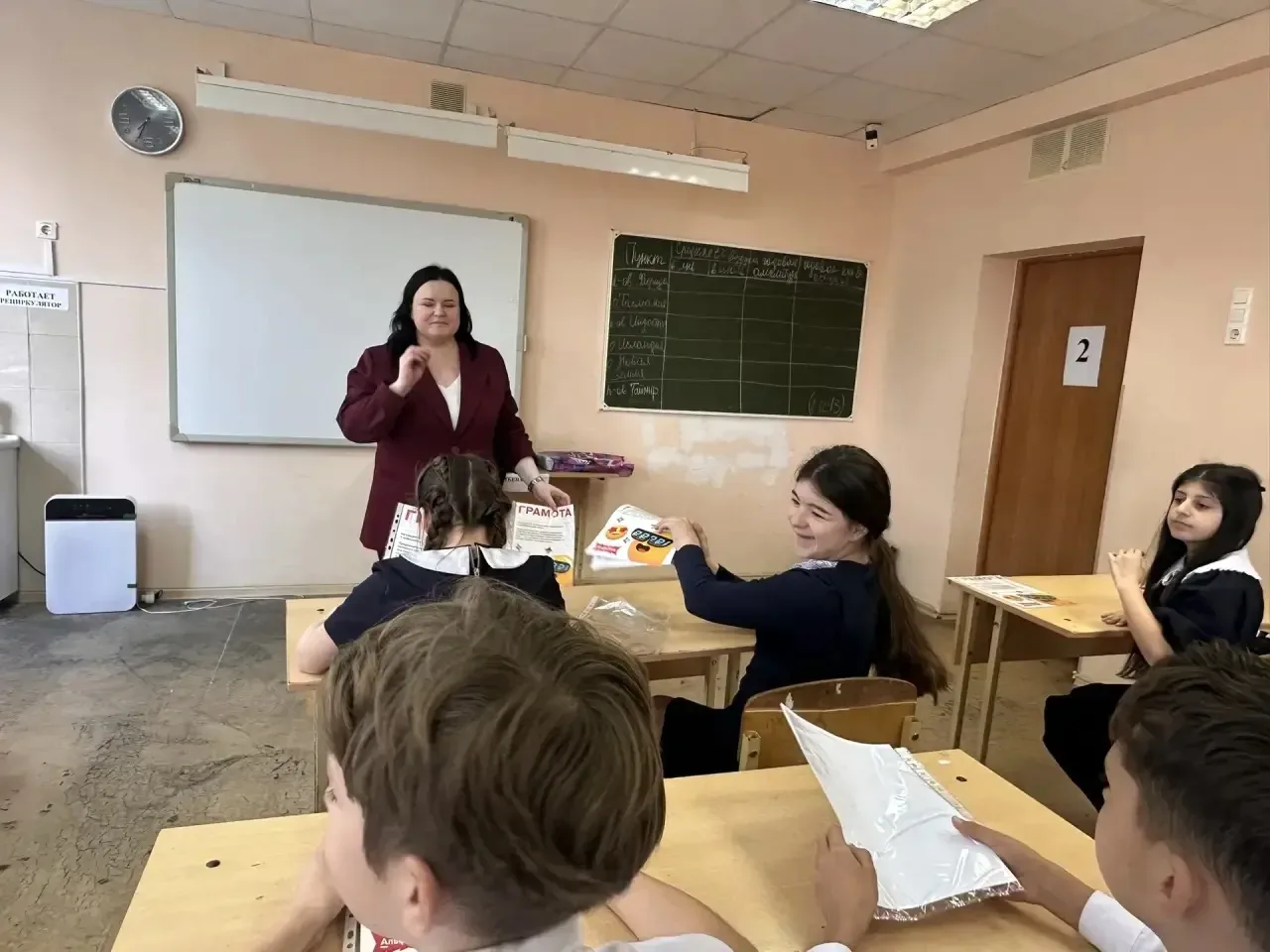 Открытый классный час на тему «Мошенники в цифровом мире» 📱💻 5 «Г» класс  Классный час провела Орлов