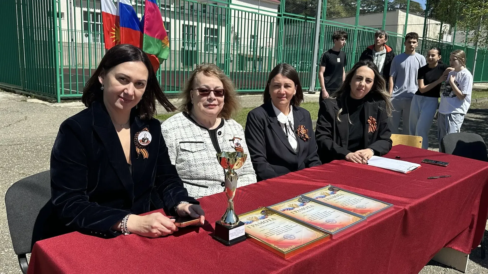 Сегодня в нашей школе прошла традиционная районная легкоатлетическая эстафета имени Героя Советского