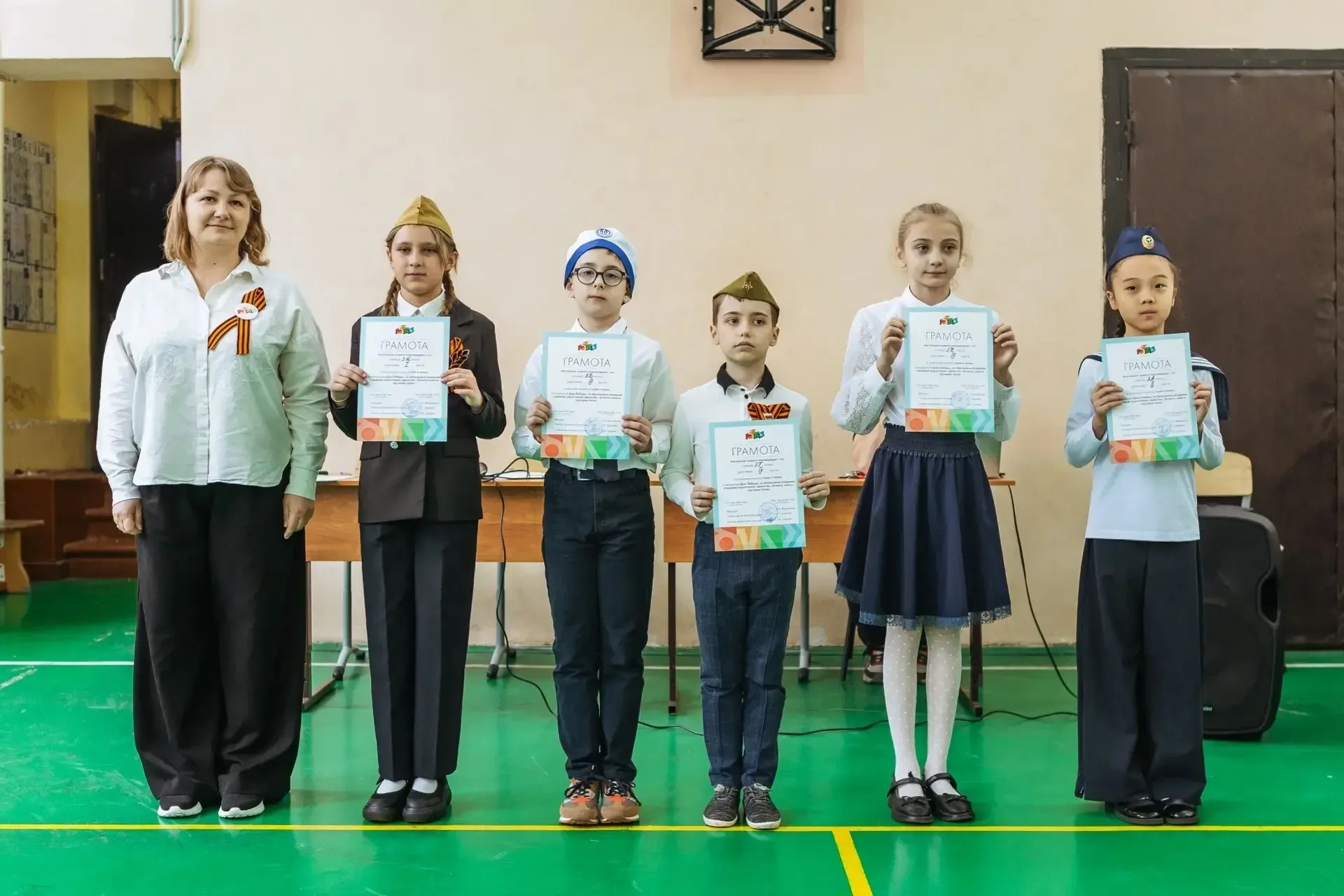 🎖Конкурс строя и песни, посвященный Дню Победы  📍Новаторов, 34к1  🎶12 мая в нашем корпусе состоялся 