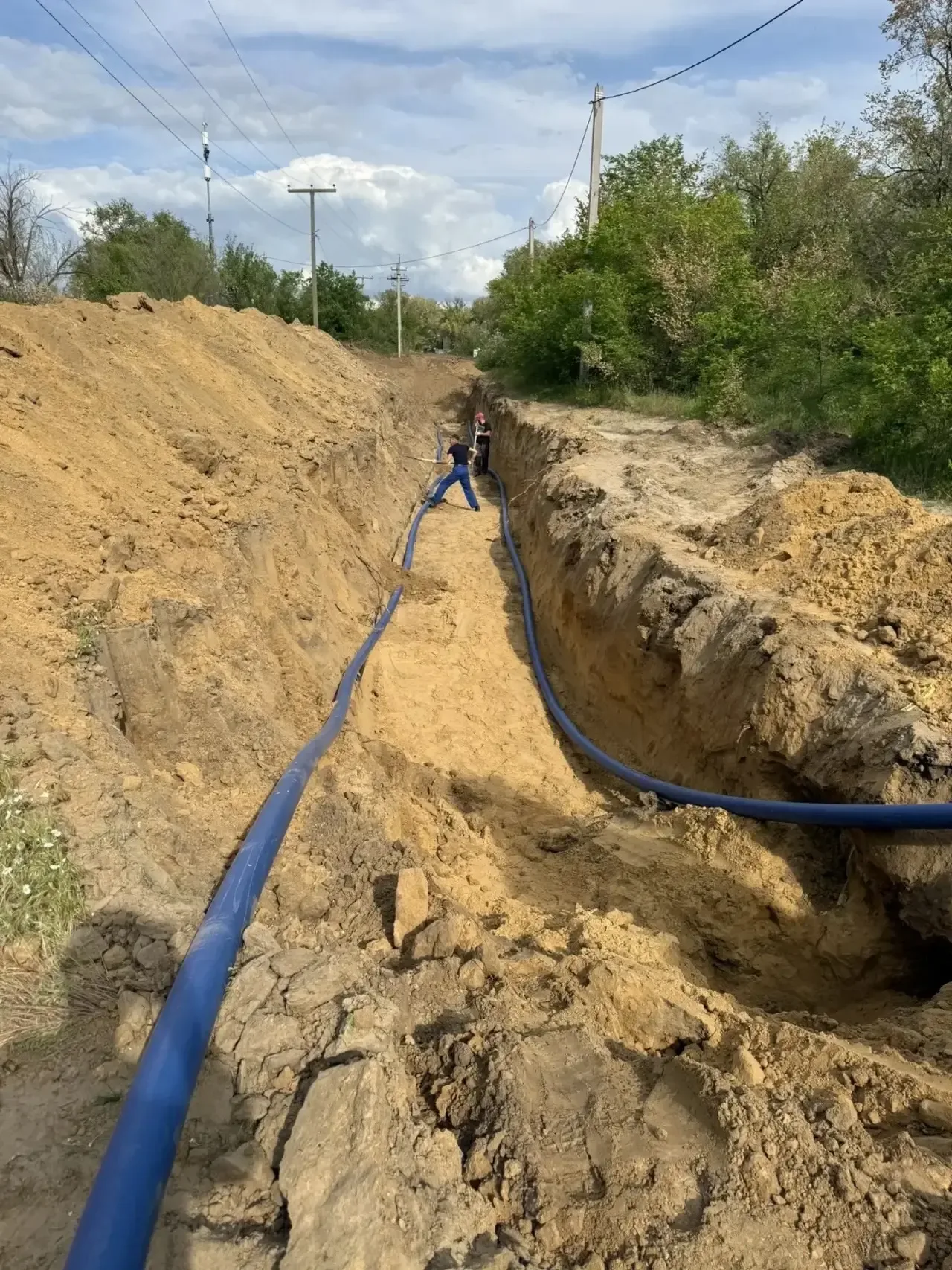 💦 В хуторе Старая Станица продолжается прокладка водопроводных сетей, сообщает ОКС и МХ администраци