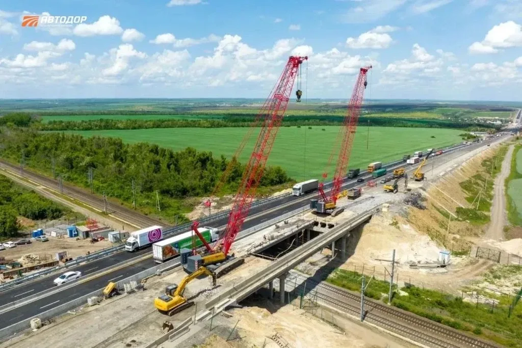 🏗️ Готовность искусственных сооружений на трассе М-4 «Дон» достигла 66%  ✅ На участке трассы М-4 «До