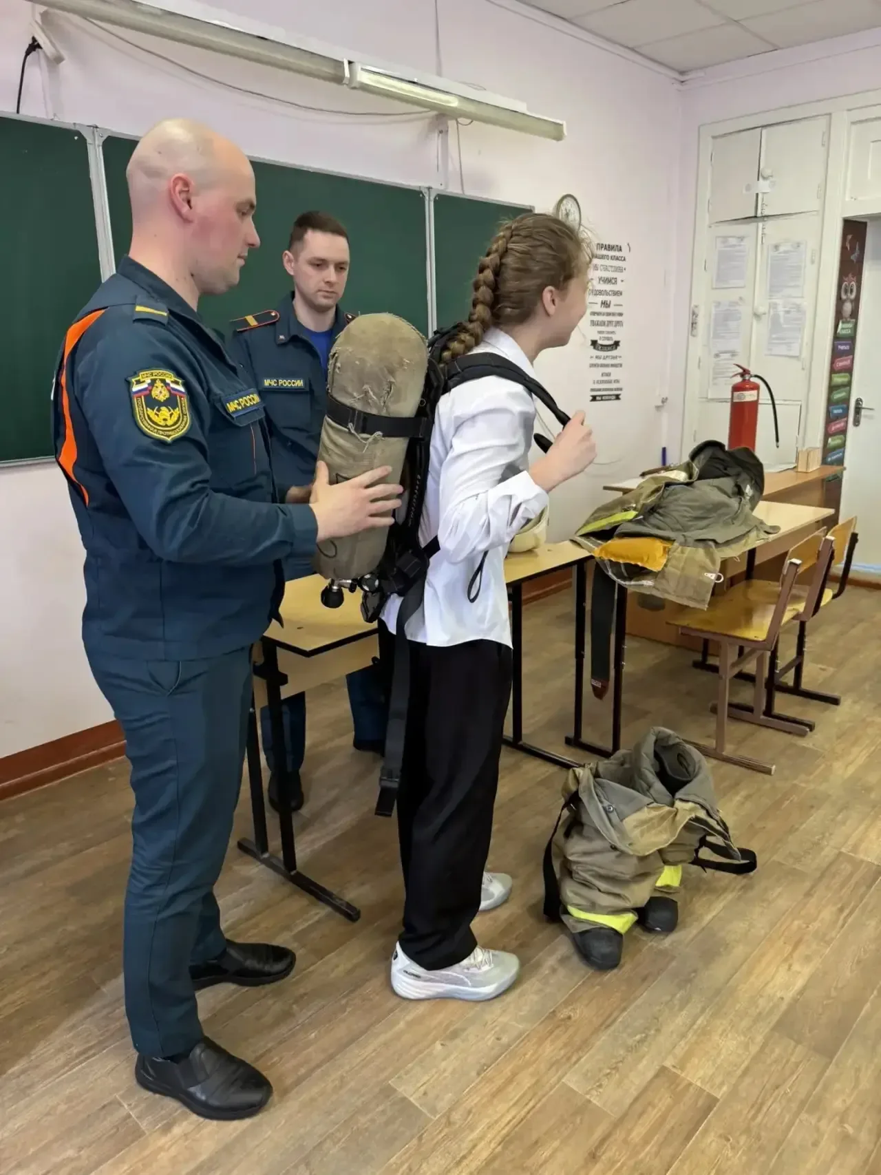 🛡️ Урок культуры безопасности для гимназистов  В нашей гимназии 30 апреля прошёл необычный урок, пос