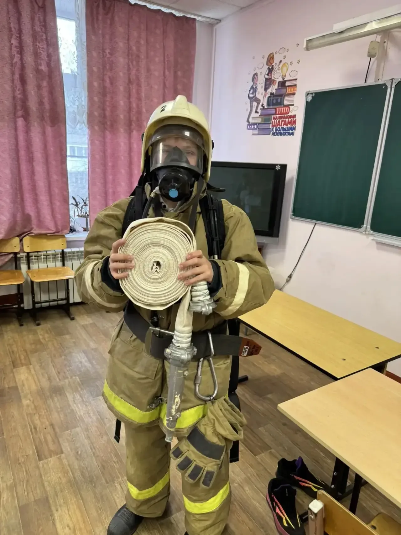 🛡️ Урок культуры безопасности для гимназистов  В нашей гимназии 30 апреля прошёл необычный урок, пос