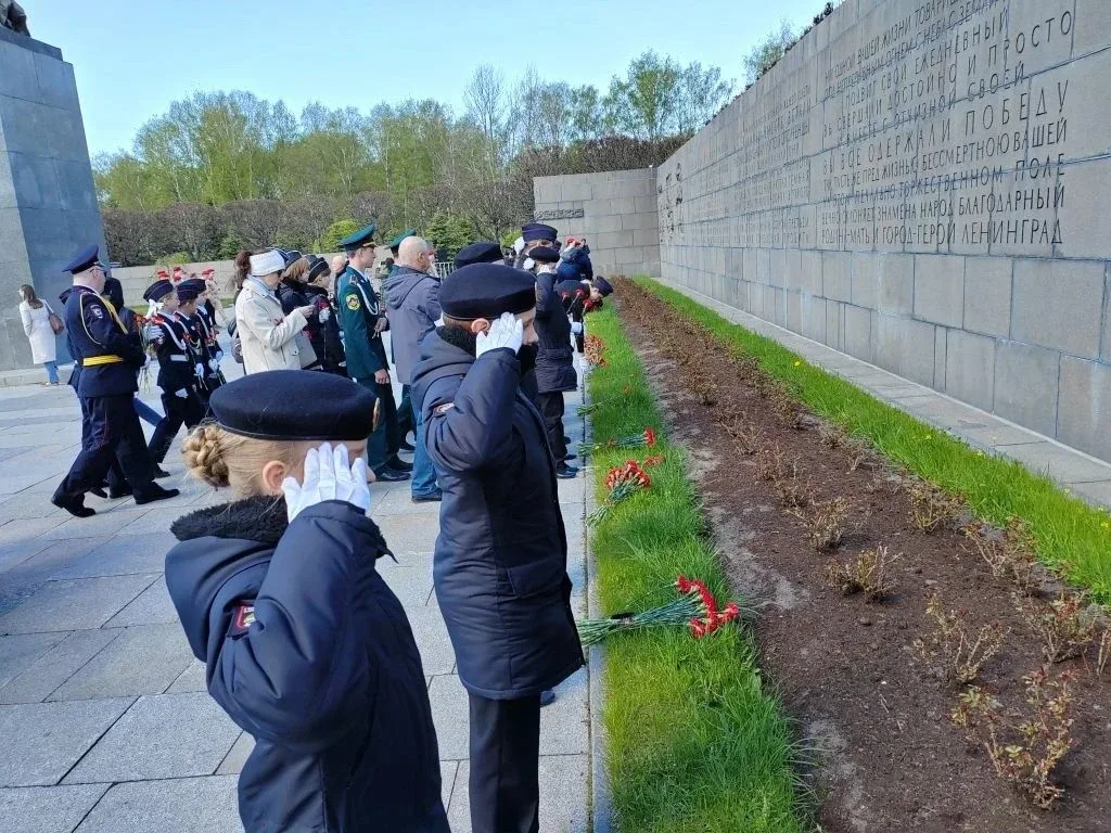 🕯6 мая 2026 года делегация нашей школы приняла участие в городской акции «Памяти павших будьте досто