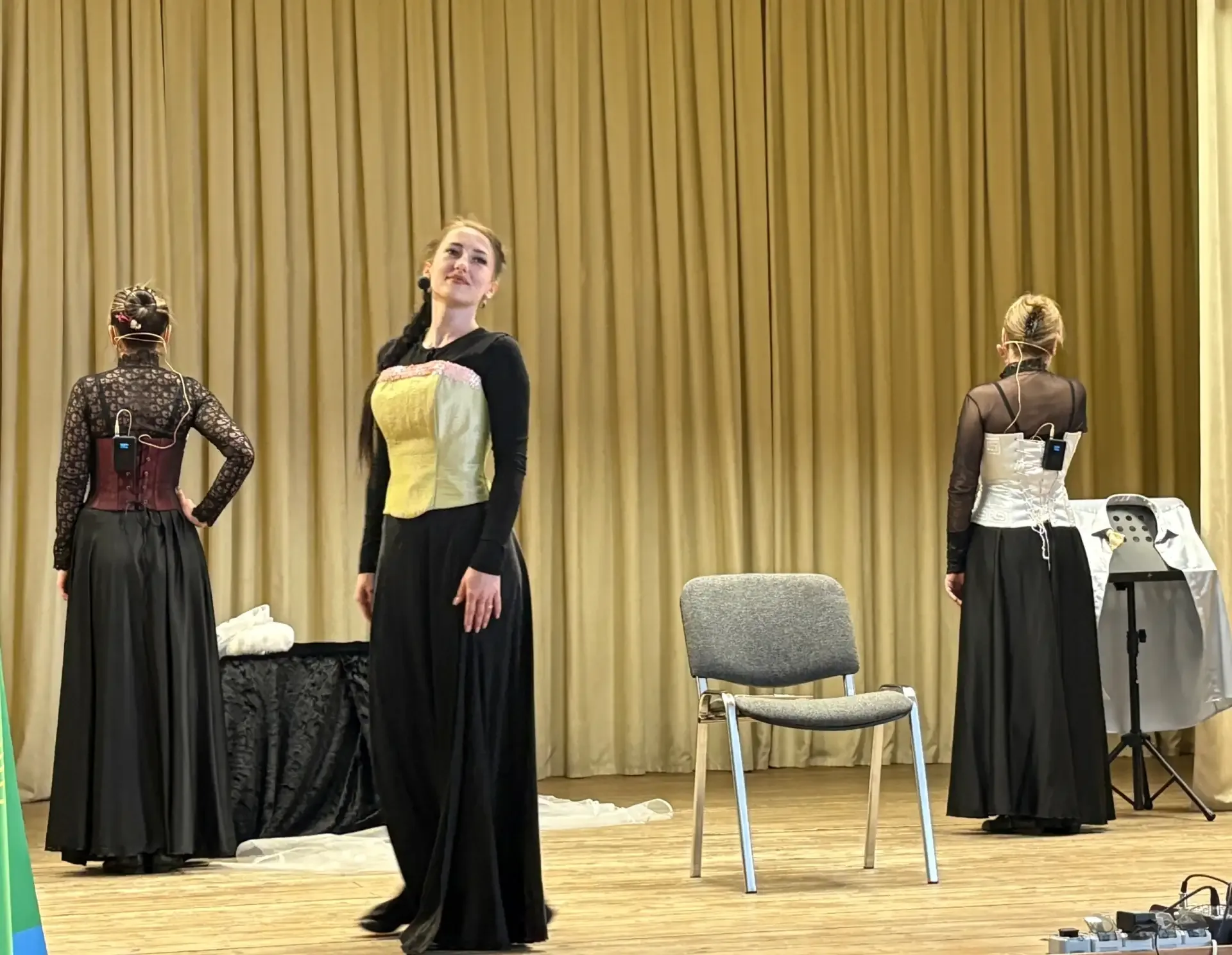 🎭✨ Искусство, которое заставляет задуматься… В гимназии состоялся интерактивный спектакль «А была лю