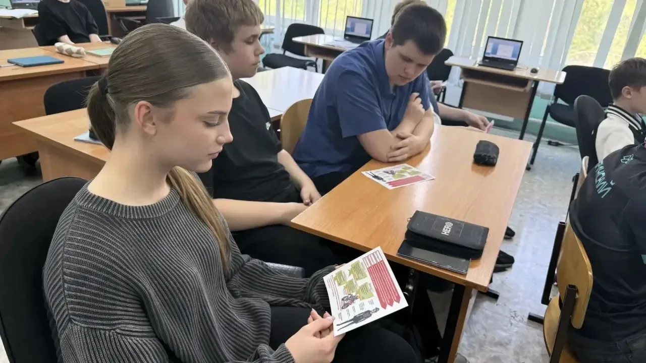 В преддверии летних каникул для учащихся 8-х классов была организована важная встреча. Инспектор по 