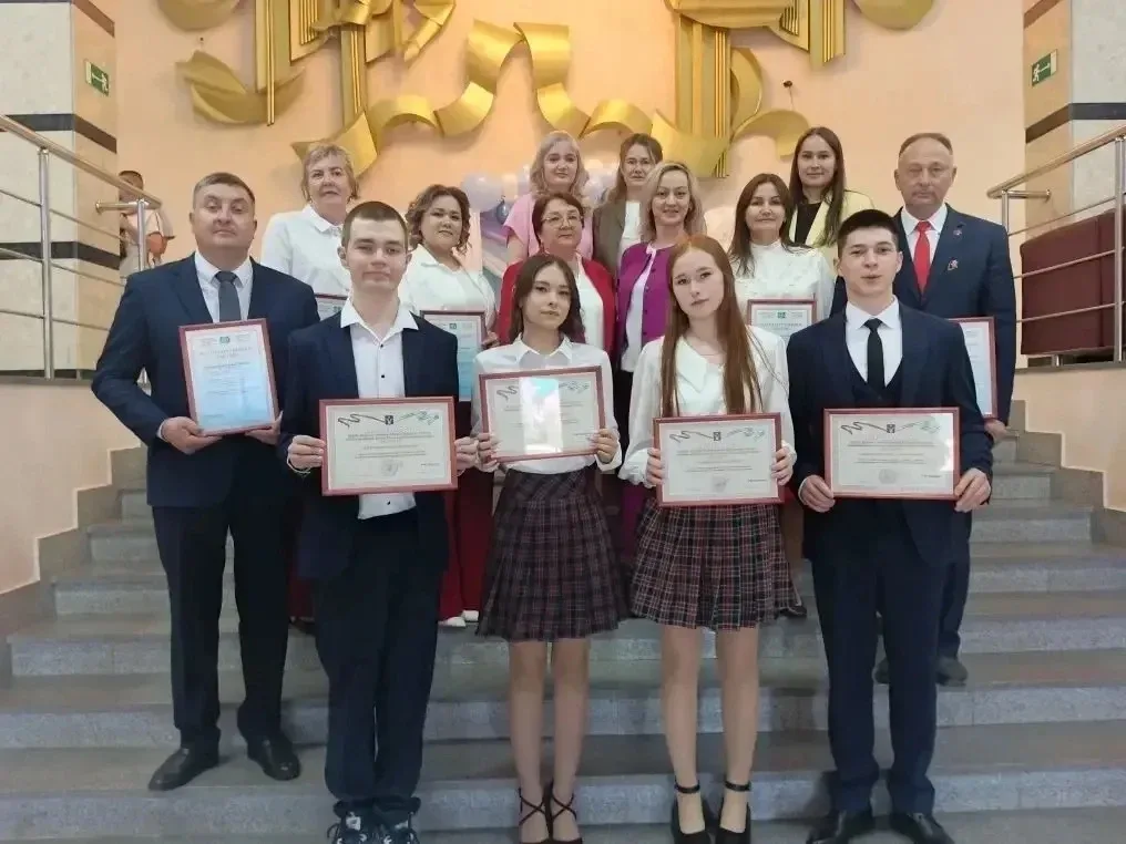 💫ГЛАВА РАЙОНА ПОЗДРАВИЛ ПОБЕДИТЕЛЕЙ И ПРИЗЕРОВ РЕГИОНАЛЬНОГО ЭТАПА ВСЕРОССИЙСКОЙ ОЛИМПИАДЫ ШКОЛЬНИКО