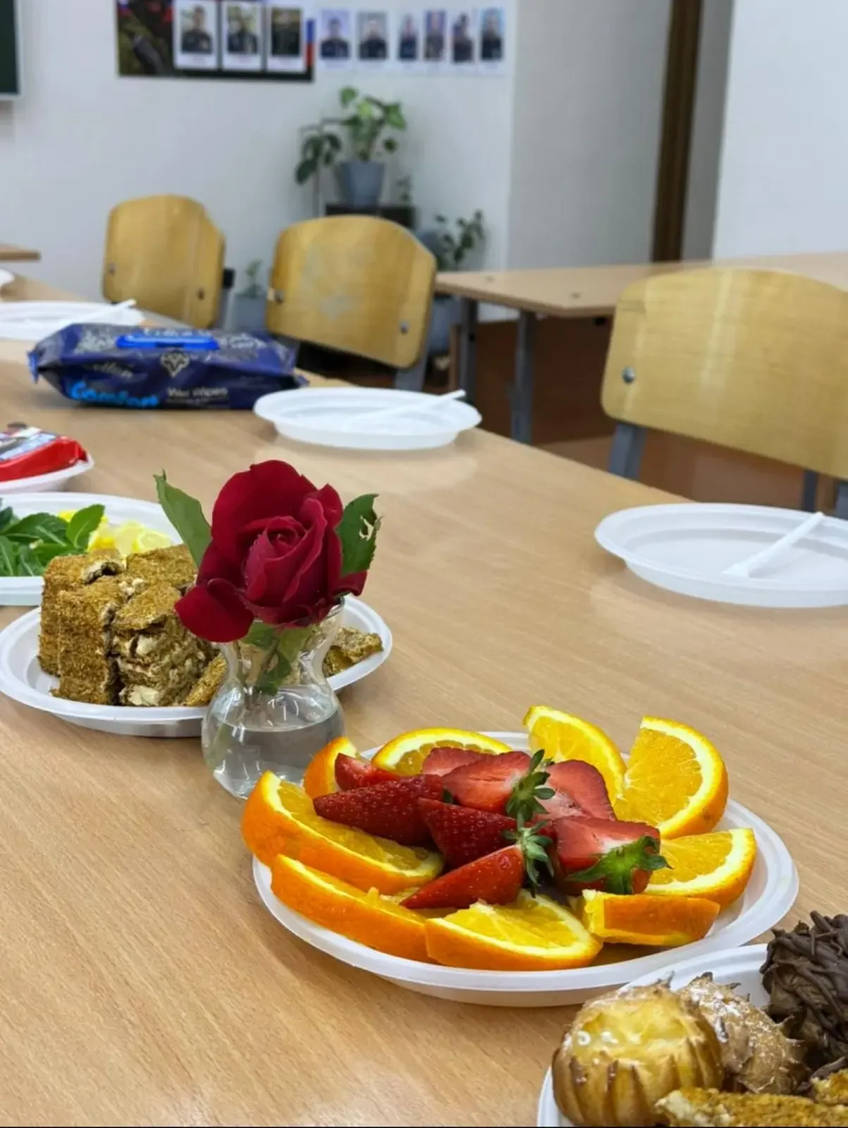 🍰 Безопасно, вкусно и душевно: как 8 «А» проводил учебный год  В преддверии каникул в 8 «А» классе п