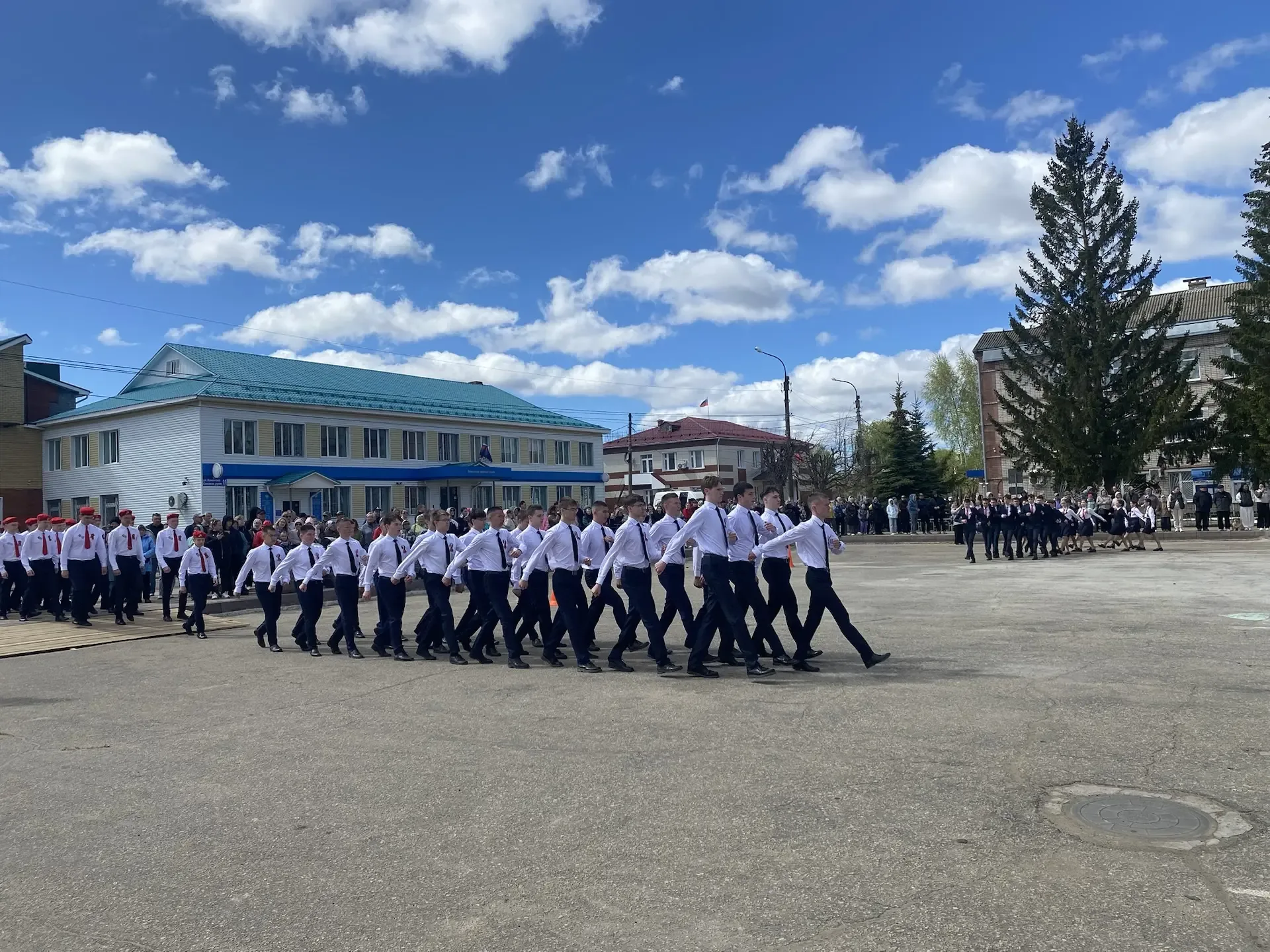 Парад юнармейцев