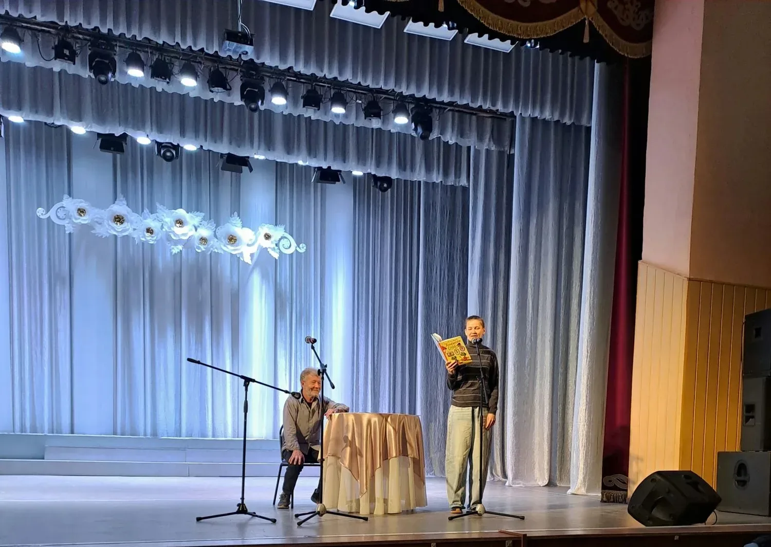 ✨ Вдохновляющая встреча с детскими поэтами на Чеховском фестивале!✨  Ученики 4 «В» класса стали учас