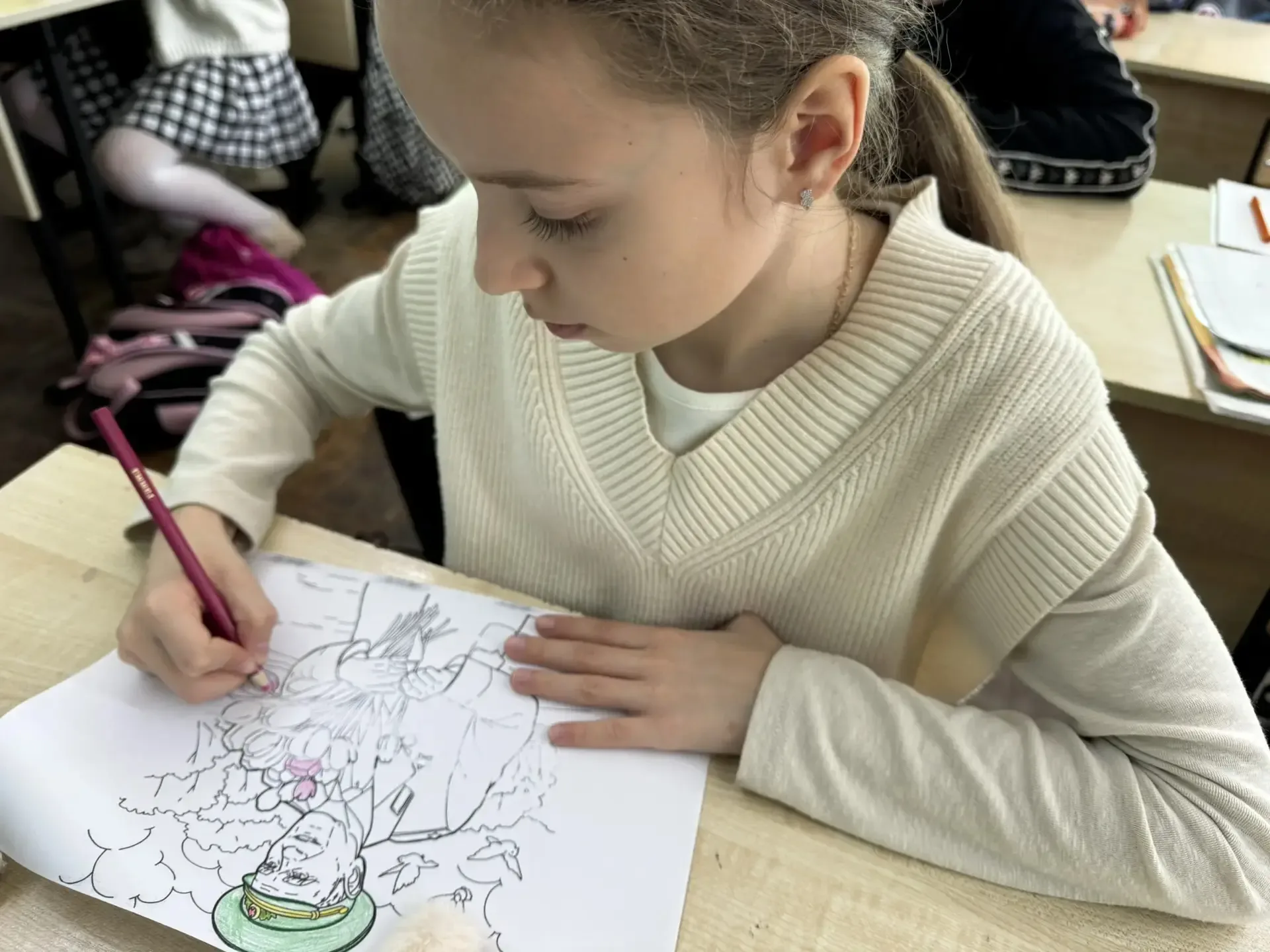 🎖️ Готовимся к Дню Победы!  Ученики 4 «Д» класса с большим трепетом и уважением подошли к подготовке