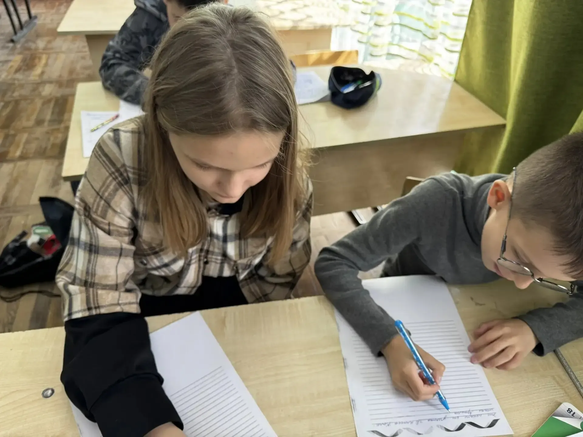 🎖️ Готовимся к Дню Победы!  Ученики 4 «Д» класса с большим трепетом и уважением подошли к подготовке
