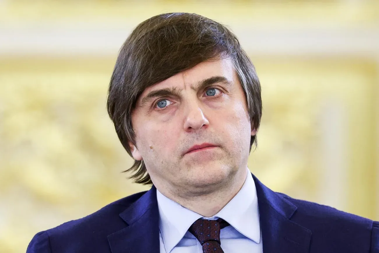Кравцов: треть учителей в России составляет молодежь  В школах работает более 346 тыс. педагогов в в