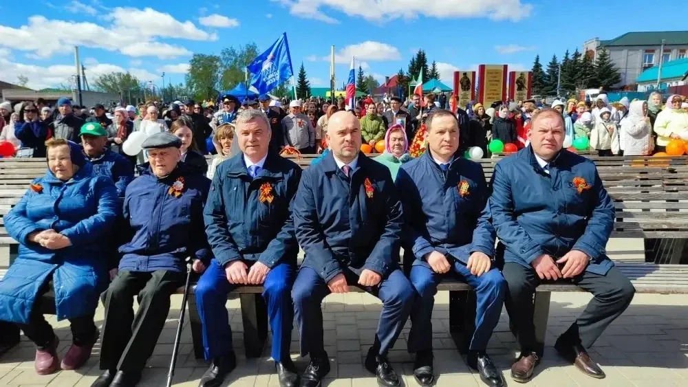 📸 Праздничные кадры с парада Победы 🎗️, который  прошел сегодня в с. Тюлячи
