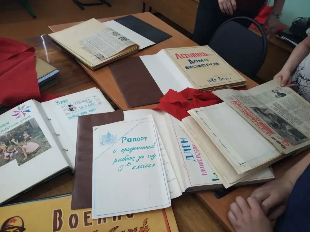 Сегодня наш 5 "Б" класс отправился в увлекательное путешествие по страницам истории! 🤗Ребята посетил