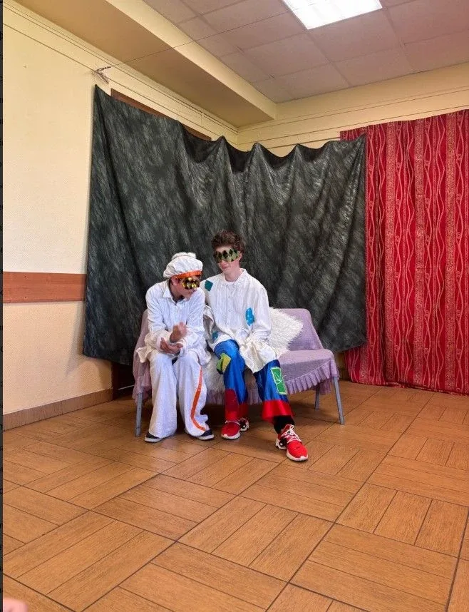ЗАВЕРШЕНИЕ ТЕАТРАЛЬНОГО СЕЗОНА ТЕАТРА ИСТОРИЧЕСКИХ МИНИАТЮР🎭 Гимназия завершает очередной театральны