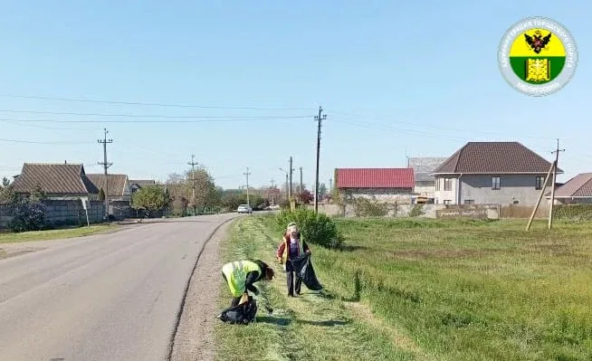 Администрация городского округа Мелитополь продолжает работу по благоустройству территории   В Конст