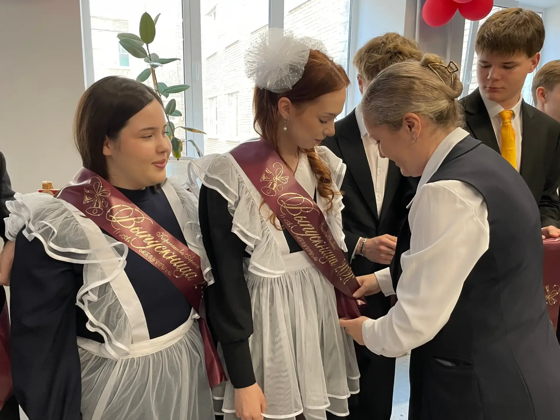 ❤️УДАЧИ ТЕБЕ, ВЫПУСКНИК!  11 мая в школе царила особая атмосфера — мы торжественно вручили выпускные