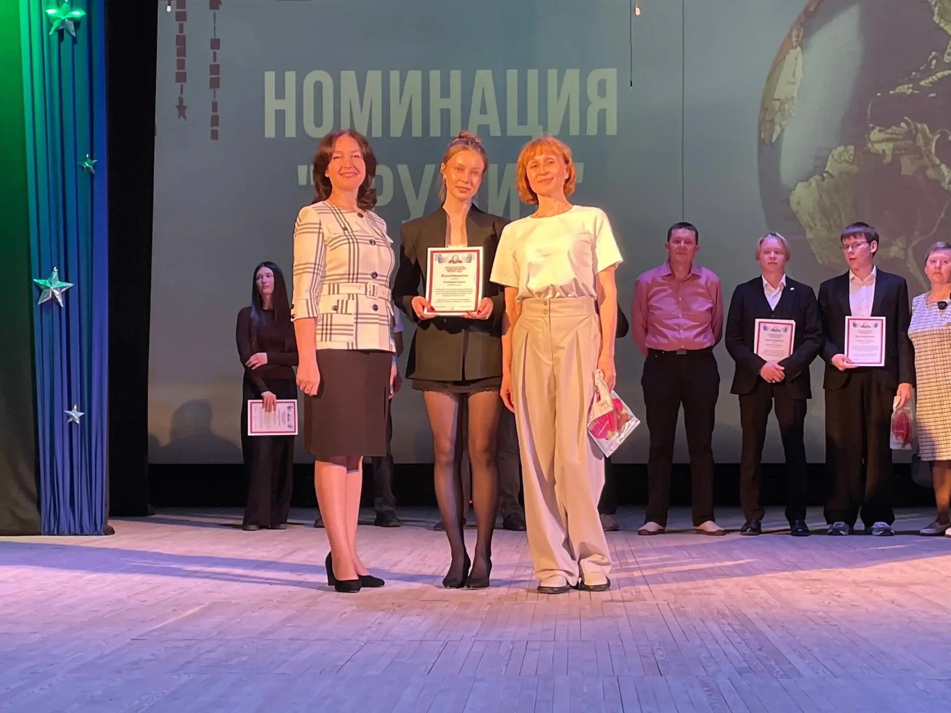 ✨Фестиваль «Школьный глобус»: праздник талантов и активности! ✨ 15 числа в нашей школе прошёл V фест