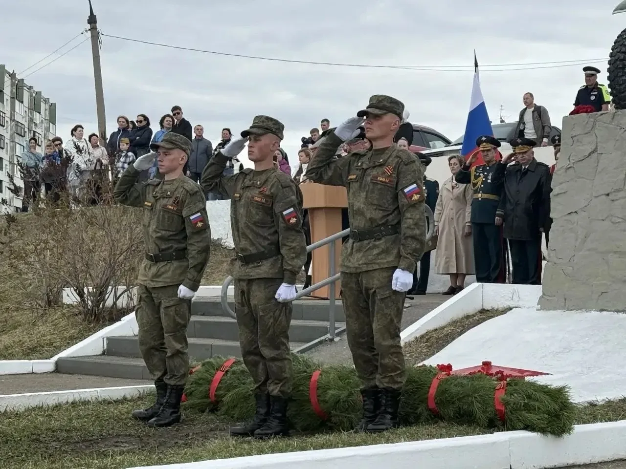 Храним историю в сердцах: наша школа на митинге в честь 81-й годовщины Победы в Великой Отечественно