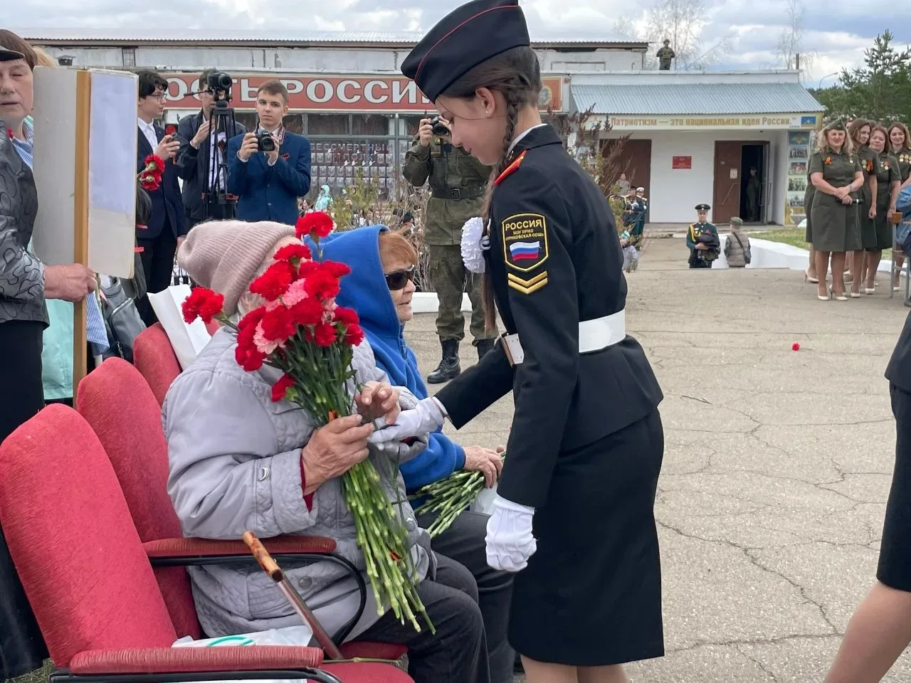 Храним историю в сердцах: наша школа на митинге в честь 81-й годовщины Победы в Великой Отечественно