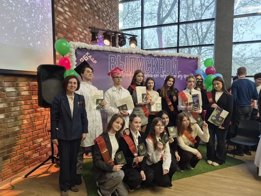 Выпускной у ПРОФИ  🎓В конце апреля девятиклассники получили свои первые свидетельства о профессии. Т