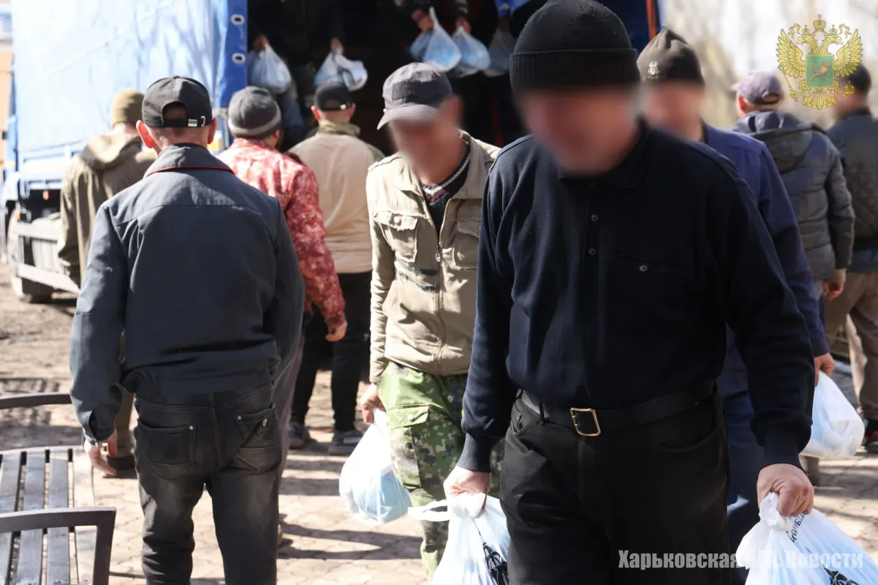 Военно-гражданской администрацией организована доставка продуктовых наборов, предоставленных МЧС Рос