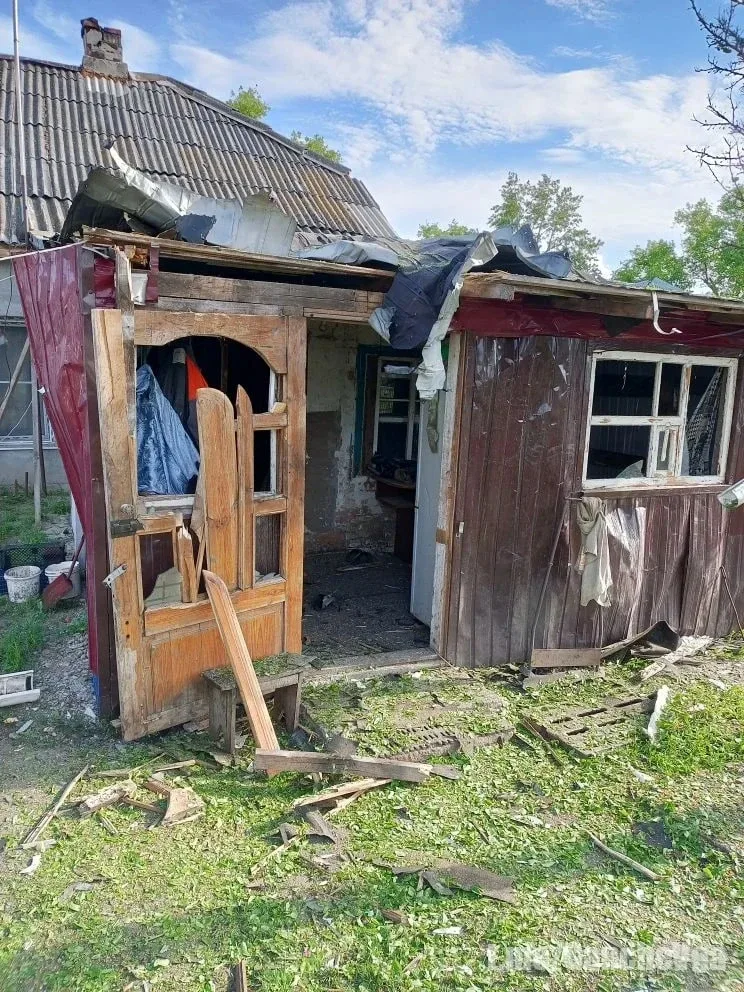 Боевики киевского режима, применяя FPV-дрон, нанесли удар по частному домовладению в селе Великий Вы
