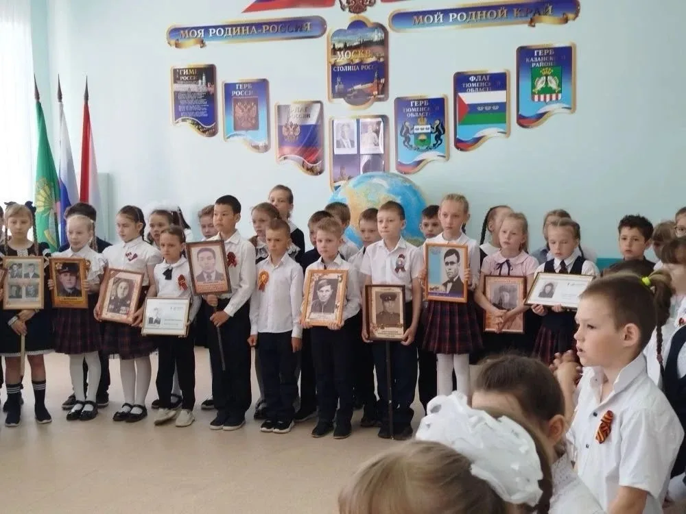 Торжественная линейка, посвященная 81-й годовщине Великой Победы В Казанской начальной школе  состоя