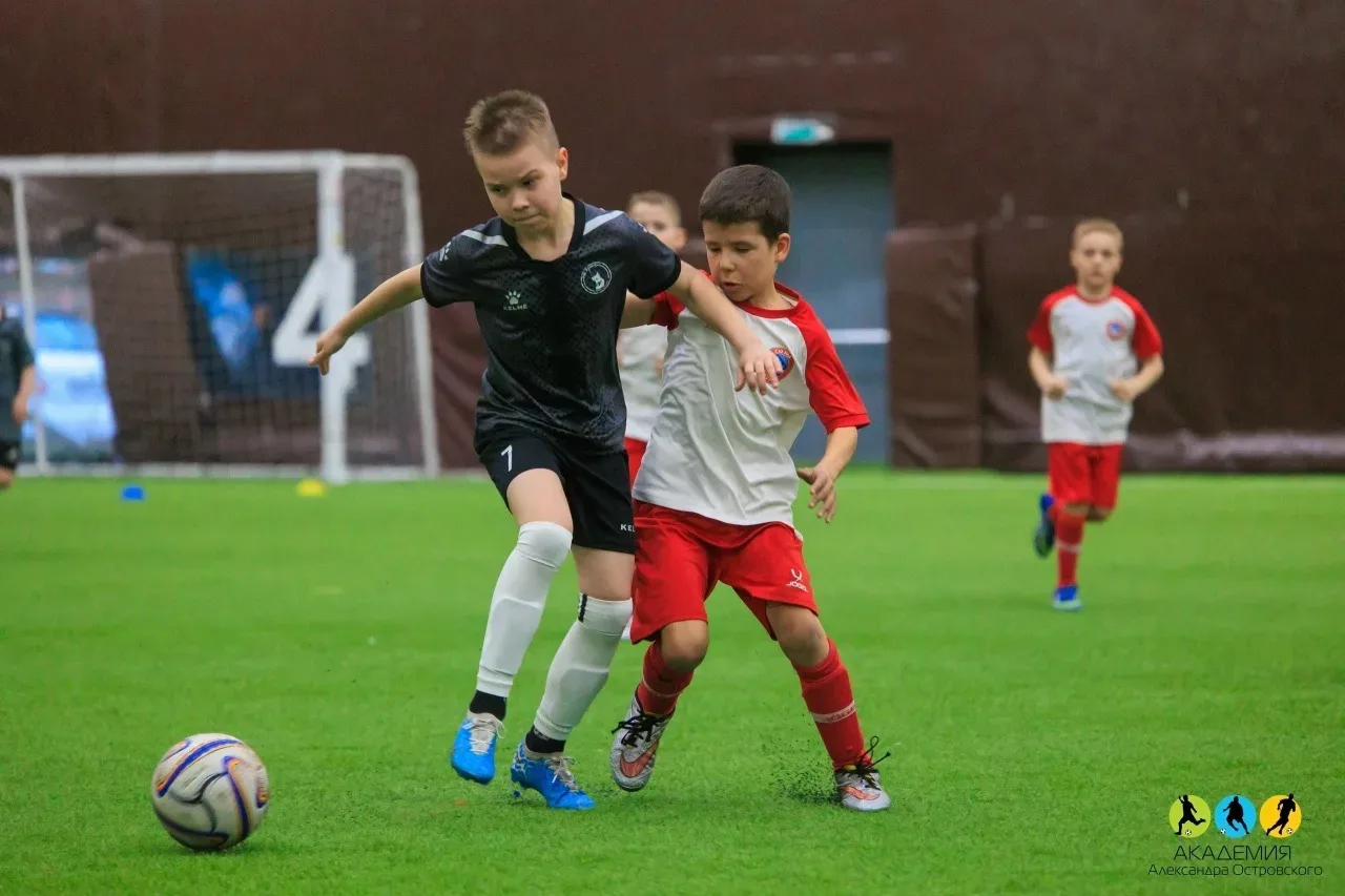 ⚽️Итоги общешкольного фотоконкурса «Мой футбол!»: 🏅Бородин Ярослав 6 "В" класс; 🏅Коломейцев Тимофей 